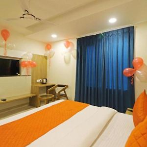 Hotel Ambience -5 Mints Walk From Railway Station